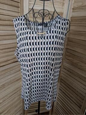 Tahari Women's XL Tan Black Geometric Print Sleeveless Pullover Blouse